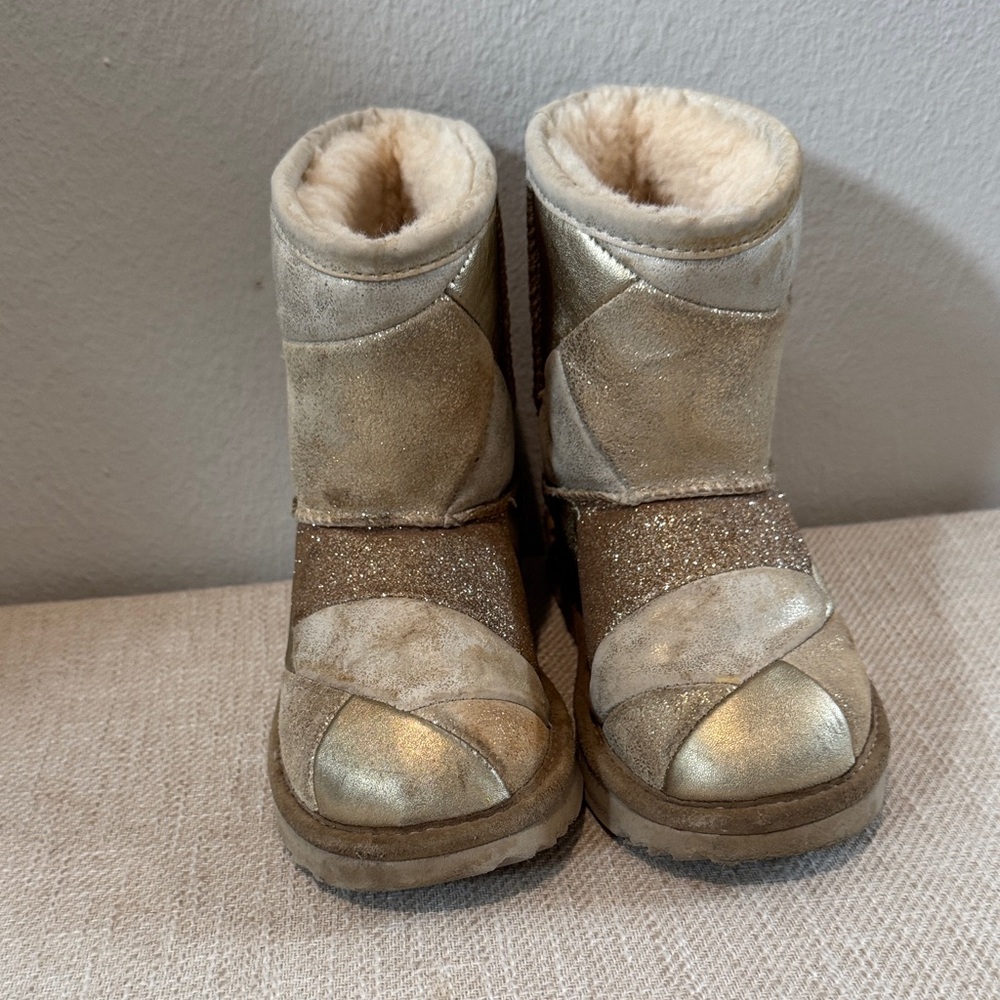 UGG Kids Gold Patchwork Boots. pre-own in excellent conditions.